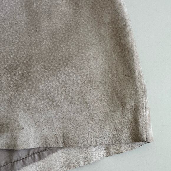 H&M suede shorts - Picture 3 of 8